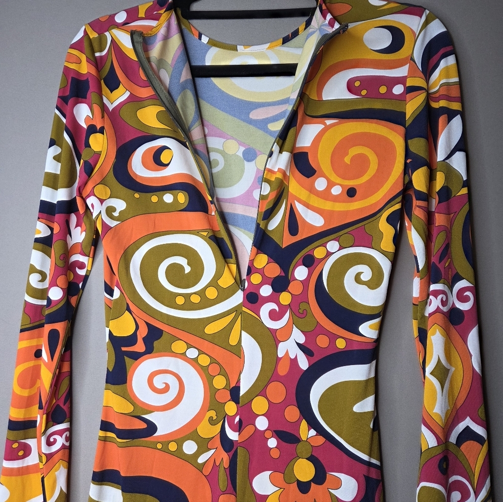 Funkadelic Retro Styled Patterned Long Sleeve Dress - Picture 9 of 9